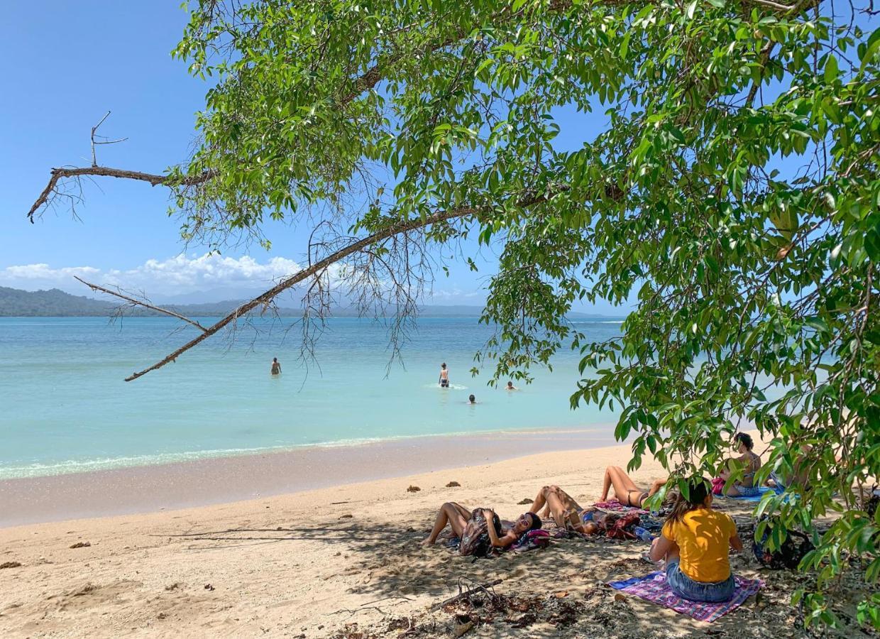 Cabinas Tito Cahuita Eksteriør bilde