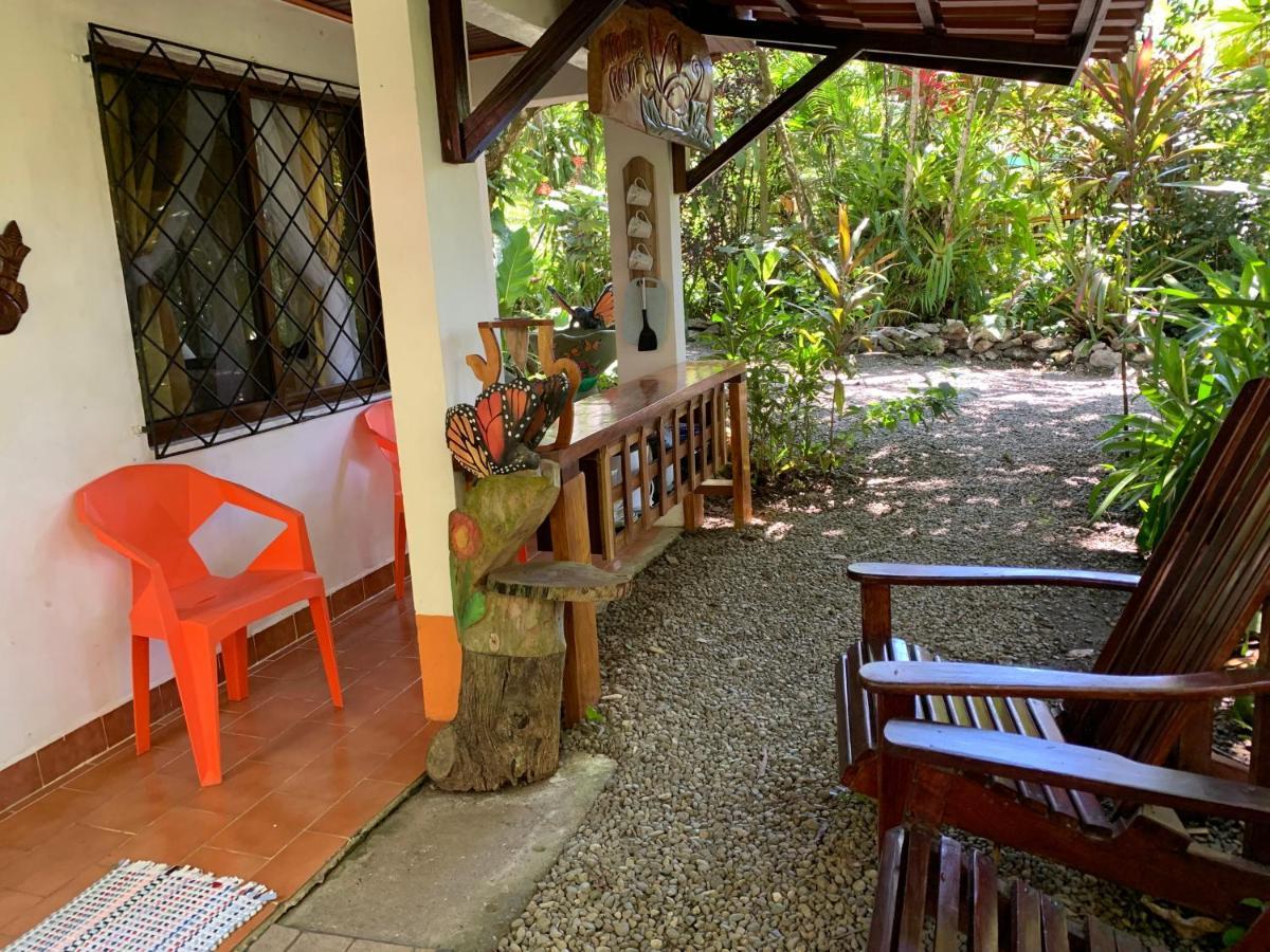 Cabinas Tito Cahuita Eksteriør bilde