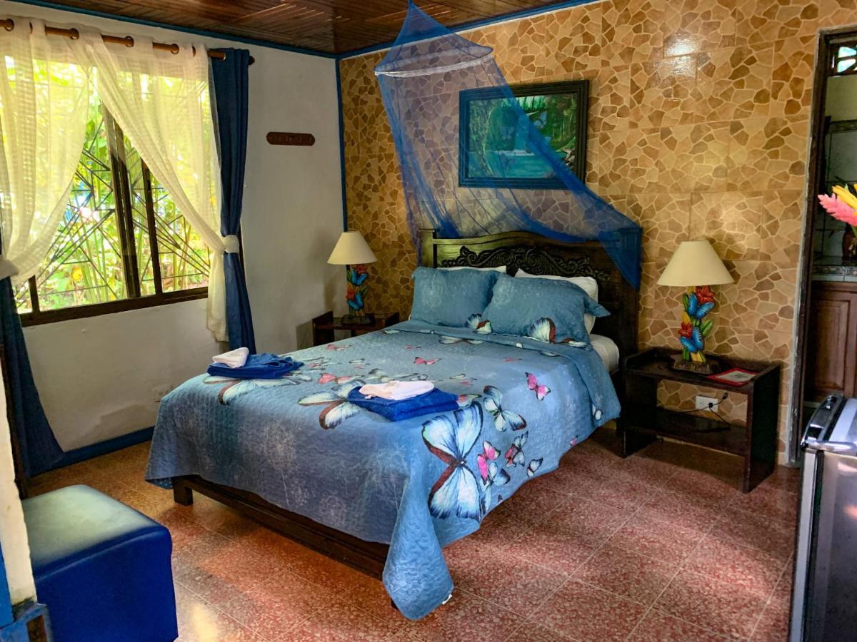Cabinas Tito Cahuita Eksteriør bilde