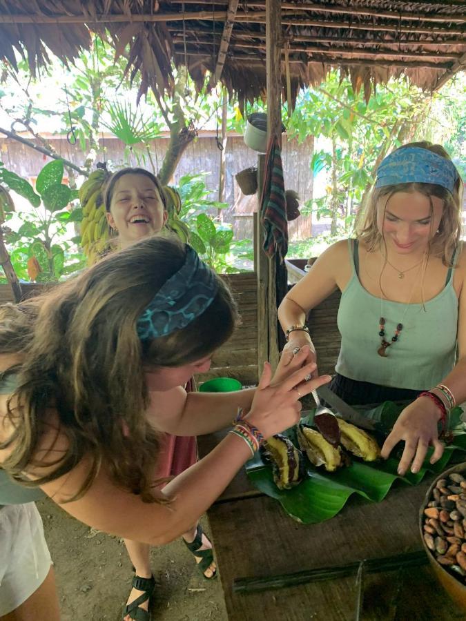 Cabinas Tito Cahuita Eksteriør bilde